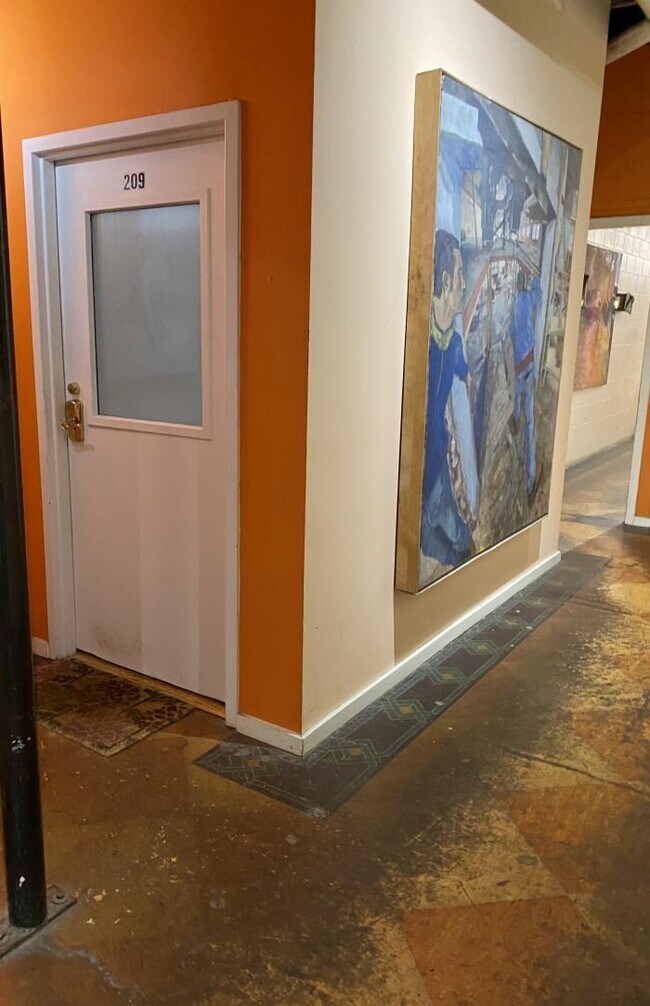 Building Photo - 2 bedroom in Charlottesville VA 22902