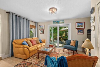 Building Photo - 27 Desoto Pl