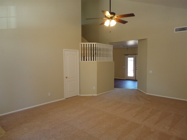 Building Photo - 3056 S Joslyn