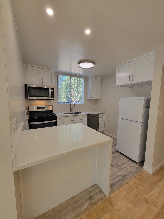 Foto principal - 21318 Dumetz Rd