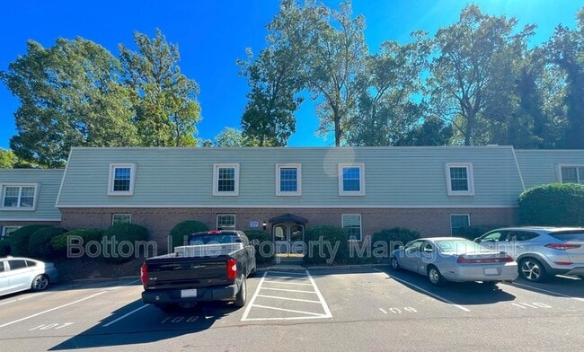 Foto del edificio - 2638 Park Rd