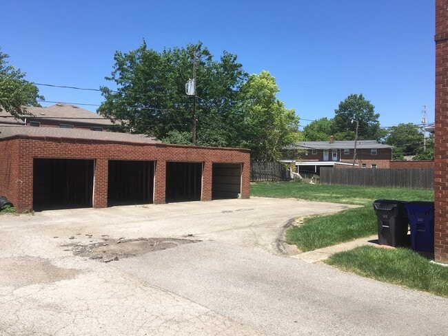 Building Photo - 1869 N Star Rd