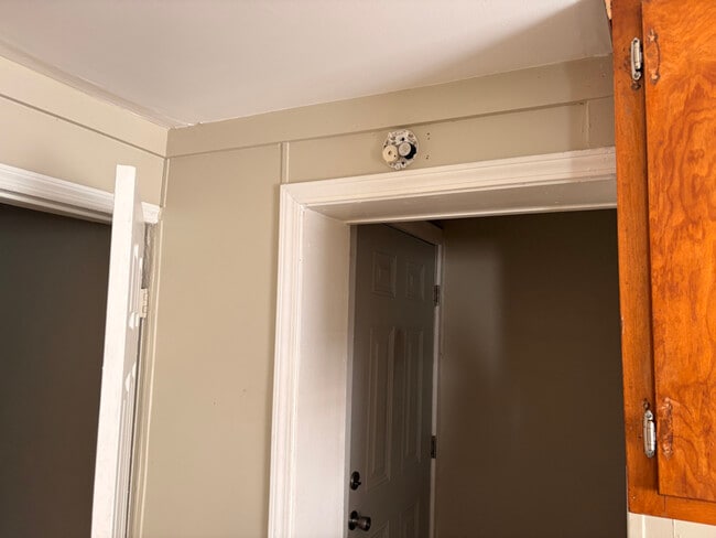 Building Photo - 1256 Bailey Ave