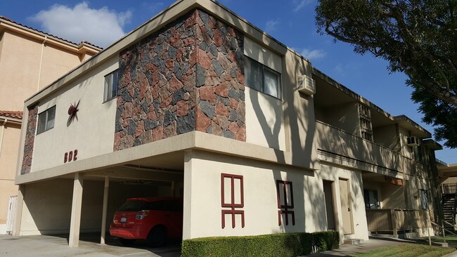 Exterior - 602 E Tujunga Ave