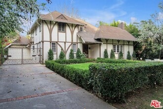 Building Photo - 618 N Rodeo Dr