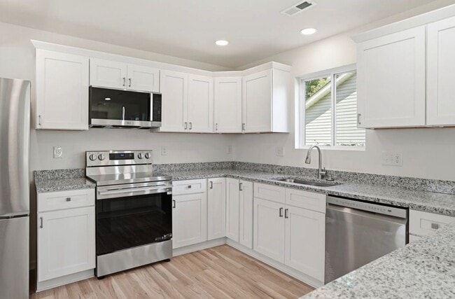 Foto del edificio - 516 Singletary St SE