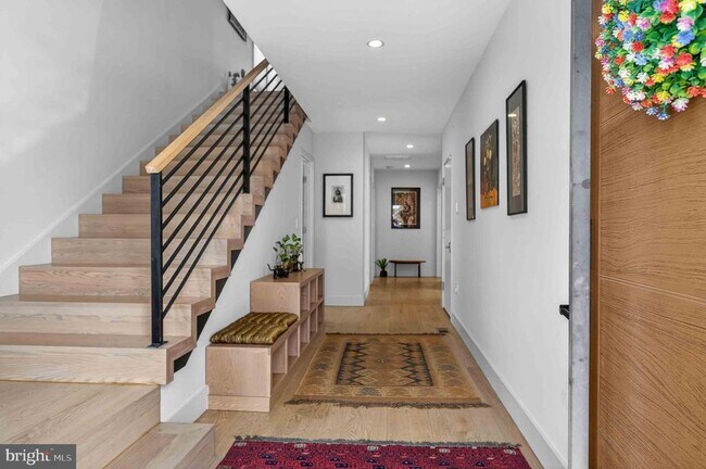 Foto del edificio - 911 S Oak St