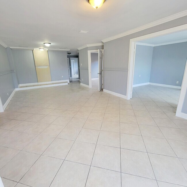Foto del edificio - 2021 NW 64th Ave