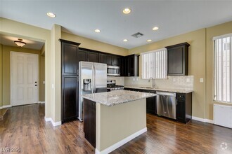 Building Photo - 5928 Attavilla Dr
