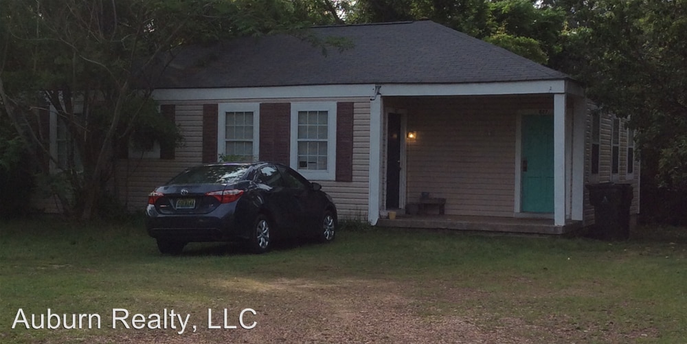 Primary Photo - 827-827 Lakeview Dr