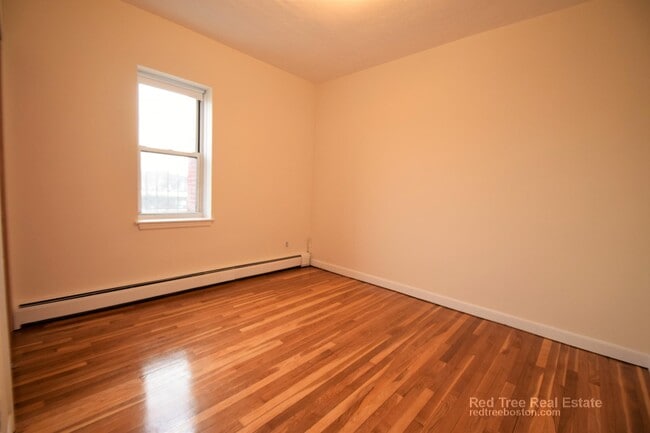 Foto del edificio - 172 N Beacon St