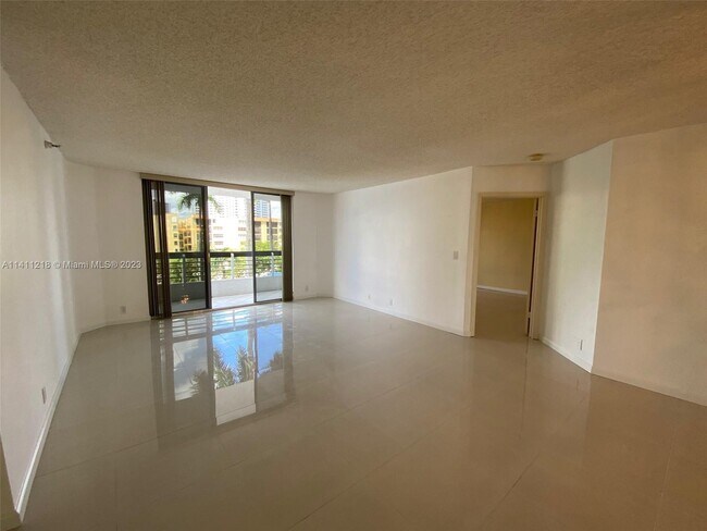Foto del edificio - 3530 Mystic Pointe Dr