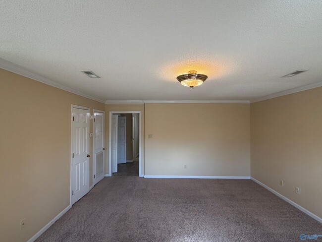 Building Photo - 1708 Brookline Ave SW