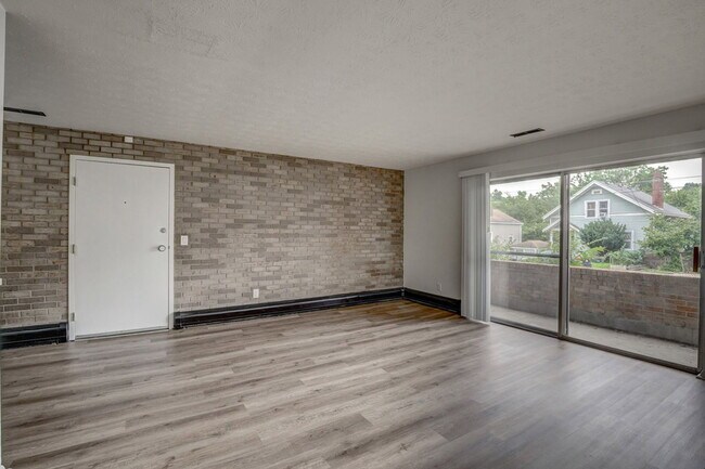 Foto del edificio - 1572 Glen Parker Ave