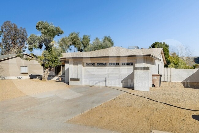 Building Photo - 9300 E Kalil Dr