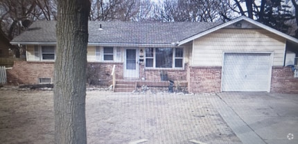 Building Photo - 1439 N El Paso Dr