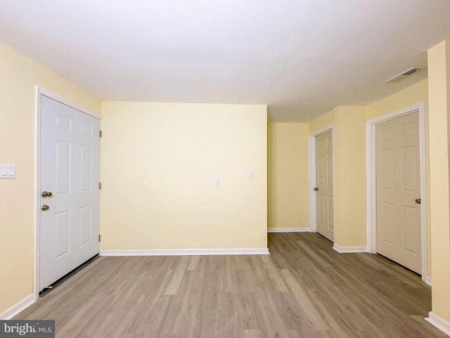 Building Photo - 9614 Meadow Lark Ave
