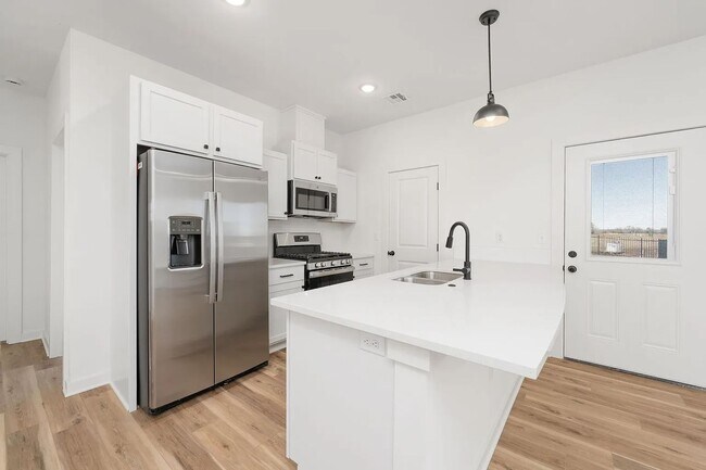 Building Photo - BRAND NEW 3 bedroom in Goddard!