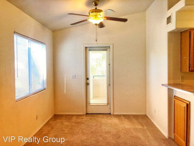 Building Photo - 2 br, 1.5 bath House - 384 Sunward Drive