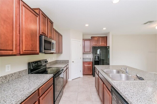 Building Photo - 36125 Stable Wilk Ave