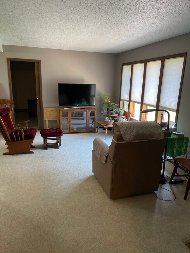 1006 Hackberry Dr Unit 2, Marshall, MN 56258 Apartments in Marshall