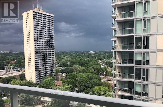 Primary Photo - 33 Helendale Ave