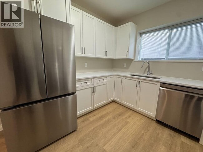 Building Photo - 21292-21123 123 Ave