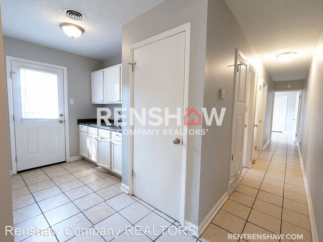 Foto del edificio - 2 br, 1 bath House - 1055 Treadwell Ave