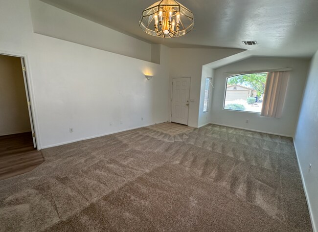 Building Photo - 8414 E Bowline Rd
