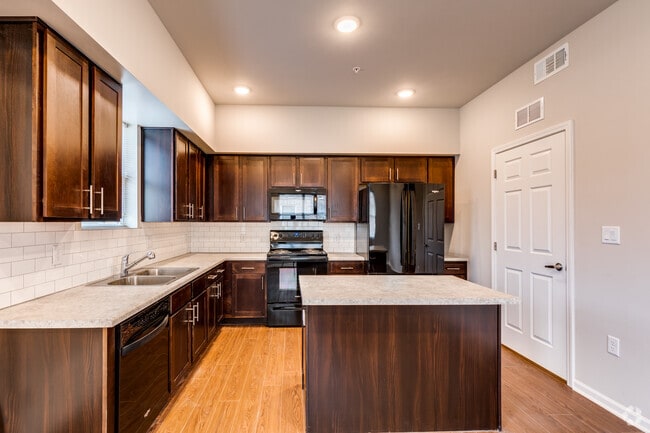 Interior Photo - River West Apartments