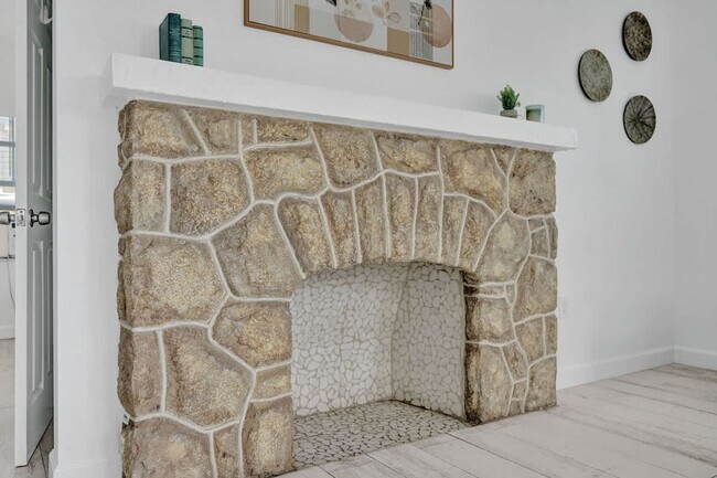 Building Photo - 901 N Federal Hwy