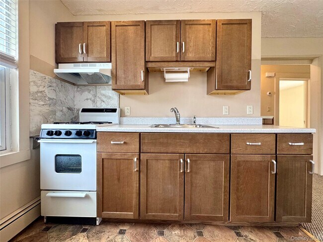 Foto del edificio - 99 Jerusalem Ave