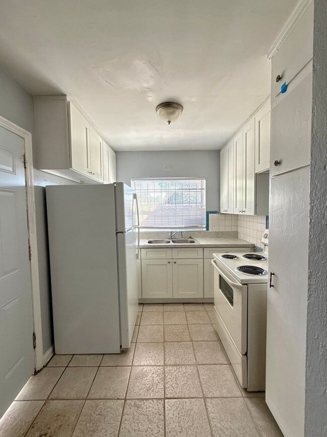 Foto del edificio - Special Home 1 Block from River! For Rent at an Affordable Price.