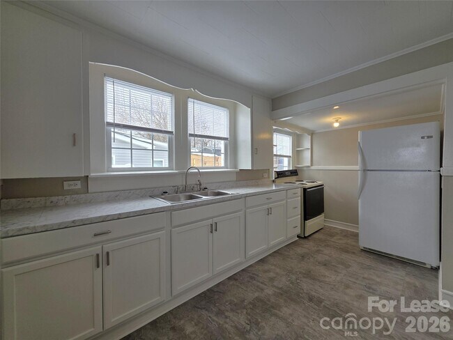 Foto del edificio - 42 N Cedar St