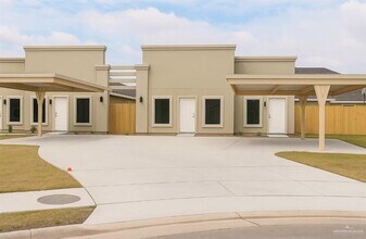 Building Photo - 11 11th St