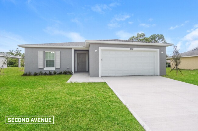 Building Photo - 842 Algaringo Ave SE