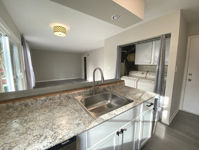 Foto del edificio - 217 W Fairfield Ct