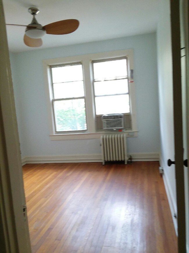 Foto del edificio - 821 Maryland Ave NE