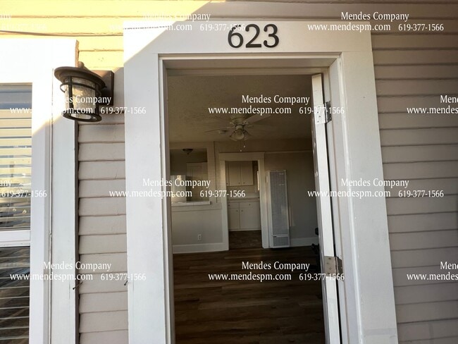 Building Photo - 623 W Kalmia St