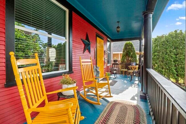 Foto del edificio - 1207 W Carlisle Ave