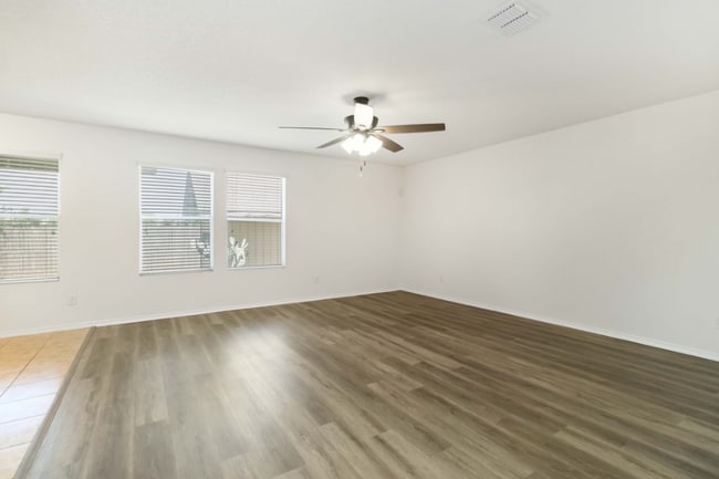 Building Photo - 8647 Silver Willow