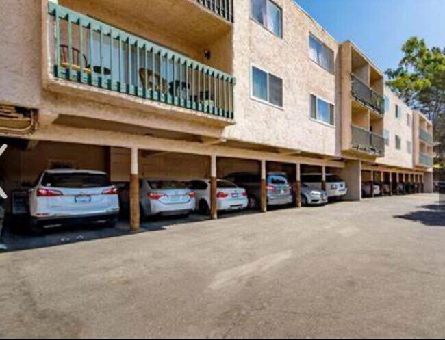 zona de estacionamiento - 2940 N Verdugo Rd
