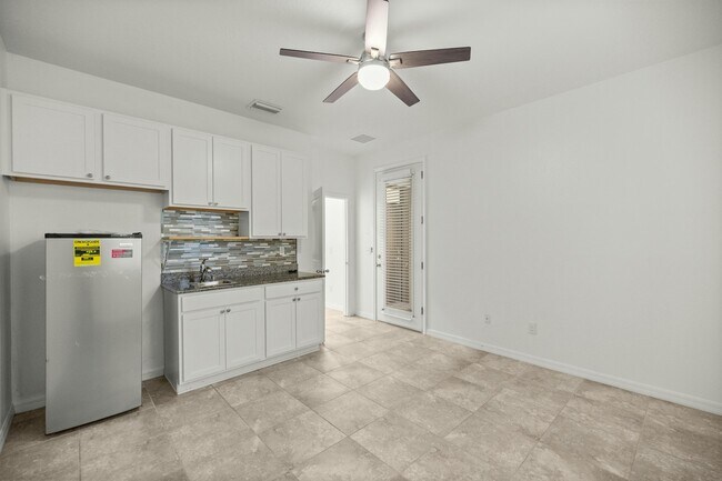 Foto del edificio - 5023 SW 58th Pl