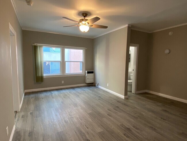 Building Photo - 438 Union Drive, Unit 306