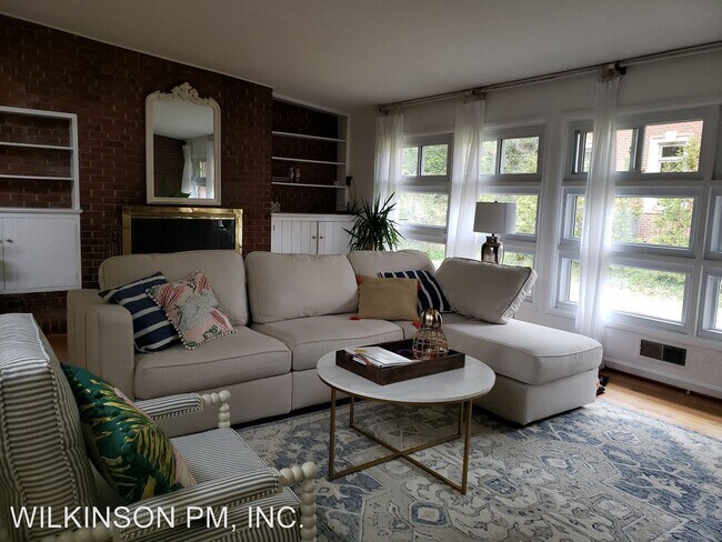 Building Photo - 3 br, 2.5 bath House - 9408 Forest Haven Dr