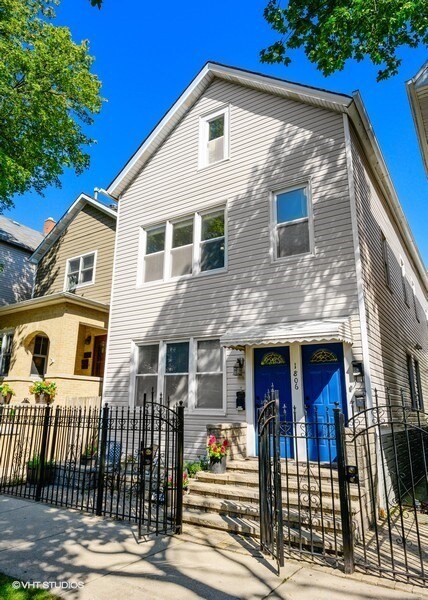 Primary Photo - 1806 W Melrose St