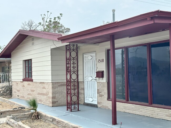 Building Photo - 1518 Clausen Dr
