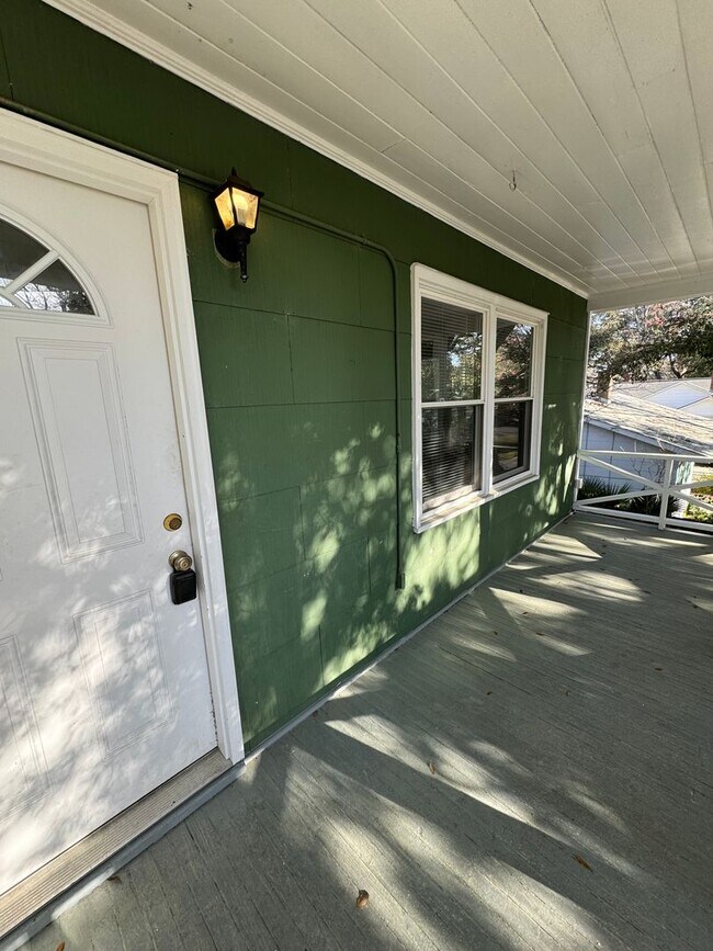 Photo - Centrally located, close to the Mall House