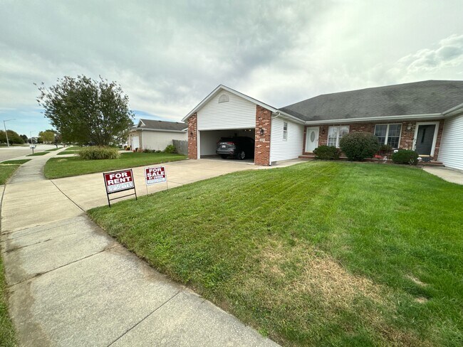 Building Photo - 1364 Milldale Dr
