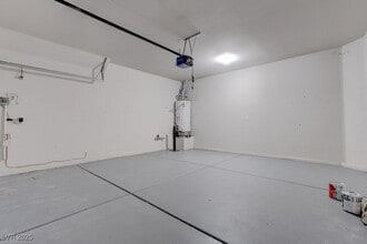 Building Photo - 6027 Gordon Creek Ave